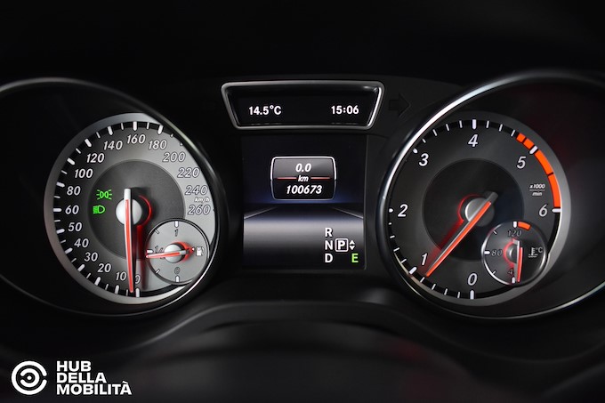 MERCEDES-BENZ GLA 180 CDI Automatic Sport